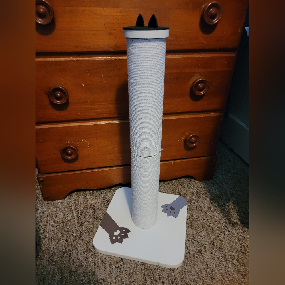 Cat scratching post,Beans Royal